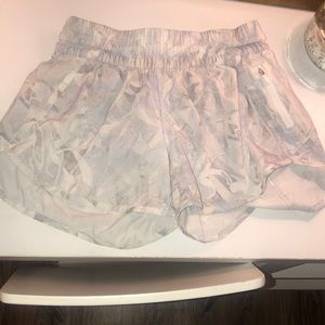 Lululemon tracker short